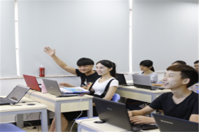 蒙台梭利幼儿园 多媒体教育引领儿童成长新未来